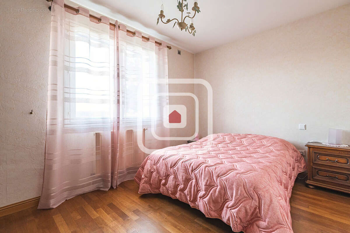 Maison à AUMENANCOURT