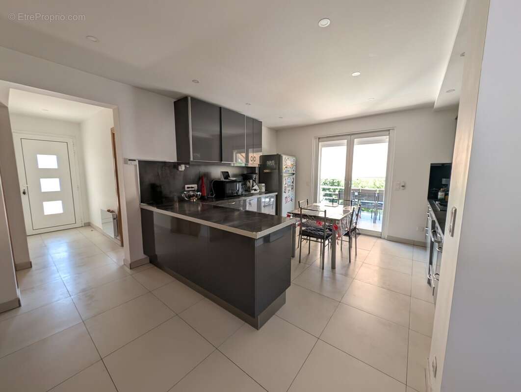 n°9 - Maison à SAINT-CHEF