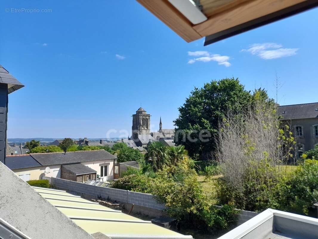 Maison à vendre 6 pièces LOCRONAN (29180)- Parcelle de 656 m2- Surface habitable: 151.82m2 -4 chambres- 2 salles d'eau- garage- - photo 13