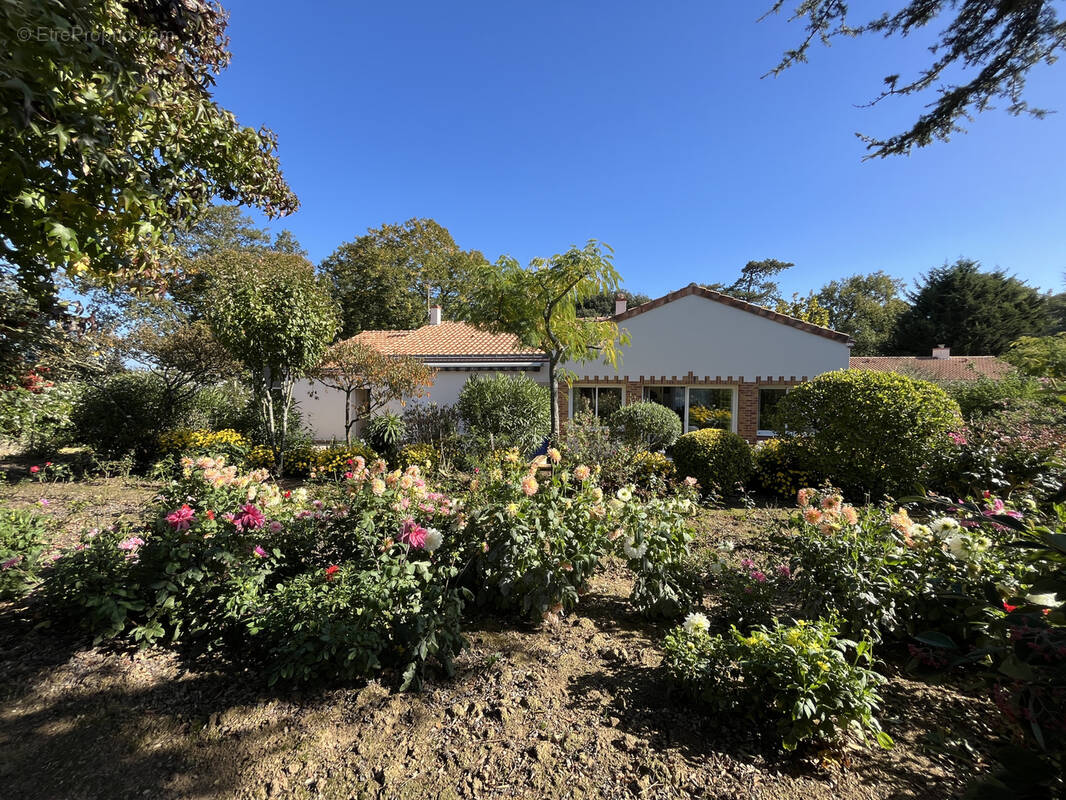 Maison à LE CELLIER