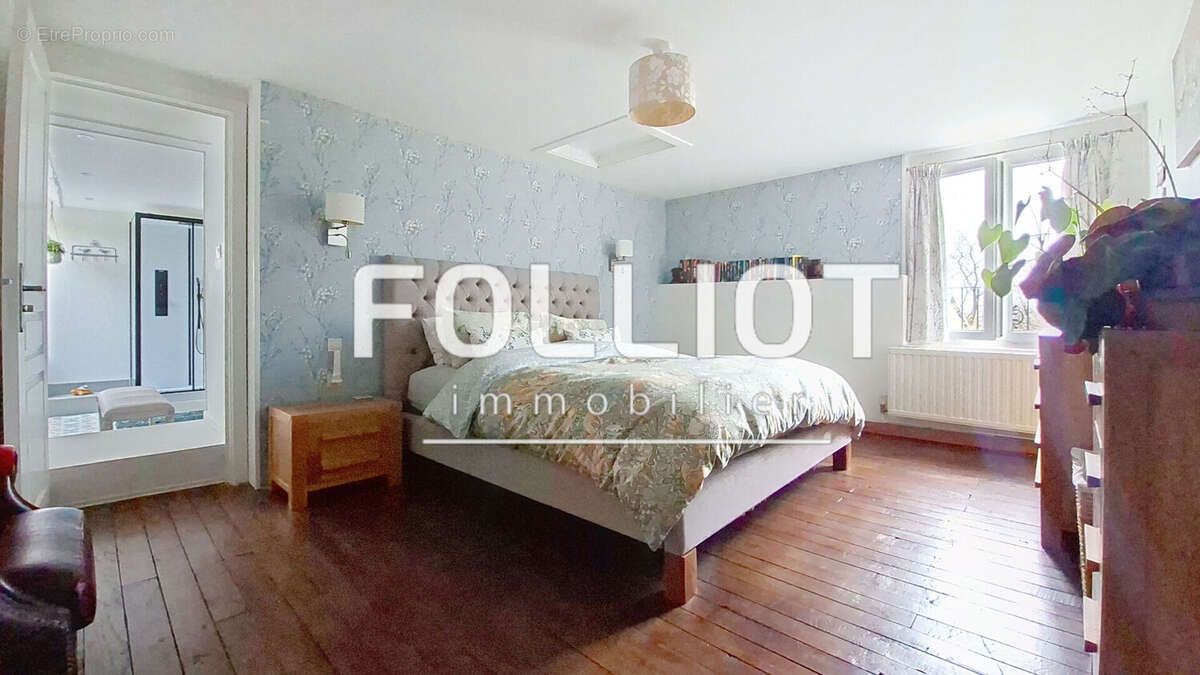 Maison à SAINT-GEORGES-DE-LIVOYE