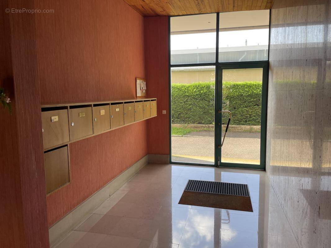 Appartement à LYON-9E