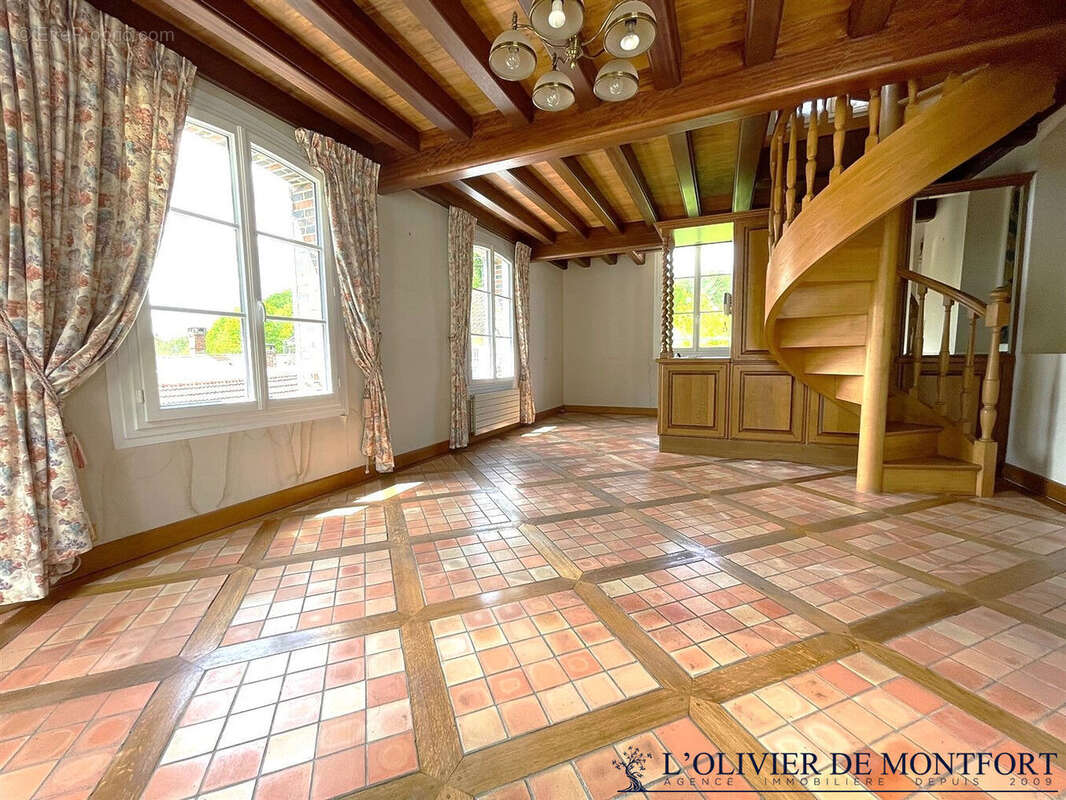 Maison à MONTFORT-L'AMAURY