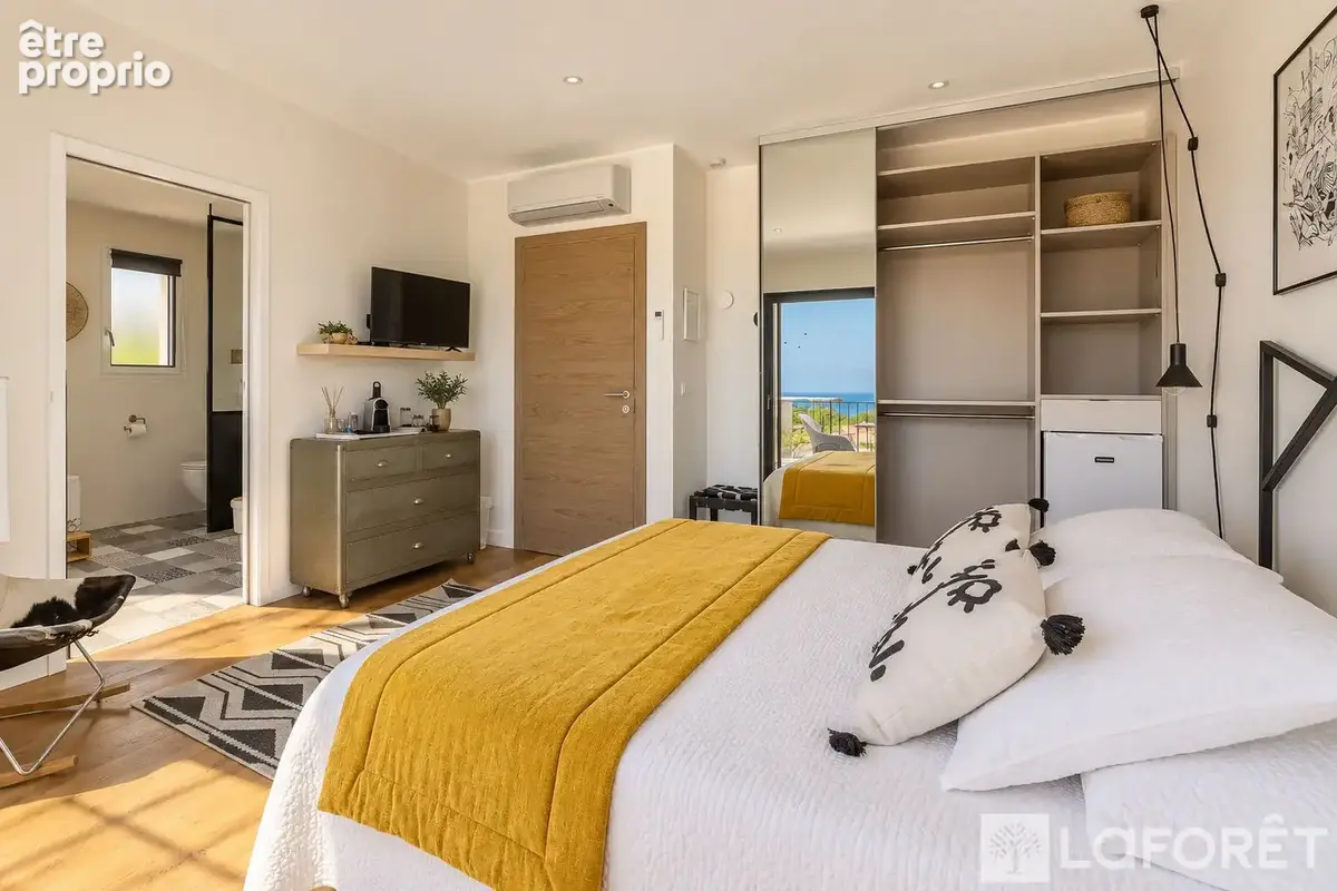 Villa contemporaine d'exception avec piscine vue mer et montagnes - photo 12