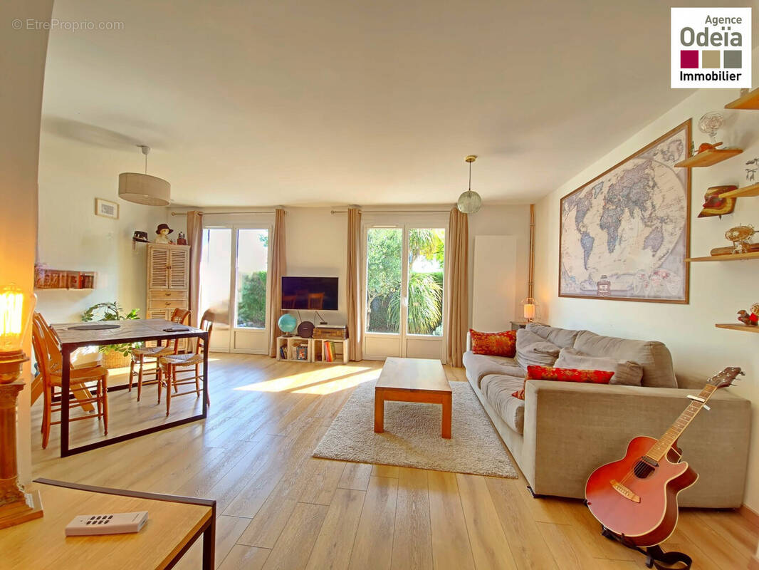 Agence Odeïa Immobilier - Audenge maison T5 - garage - salon - Maison à AUDENGE