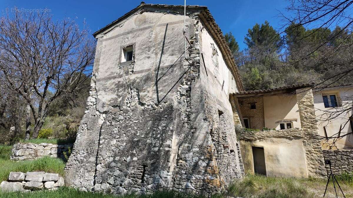 Maison à ENTRECHAUX