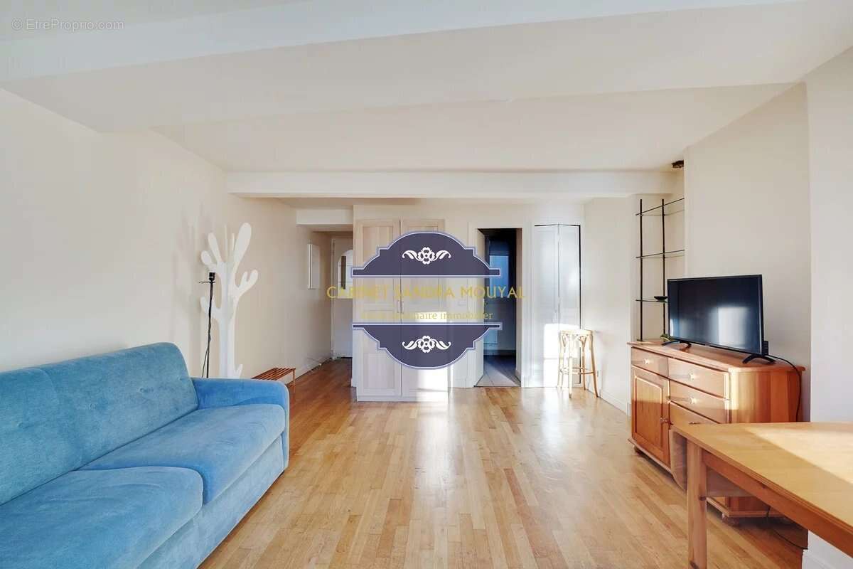 Appartement à PARIS-3E