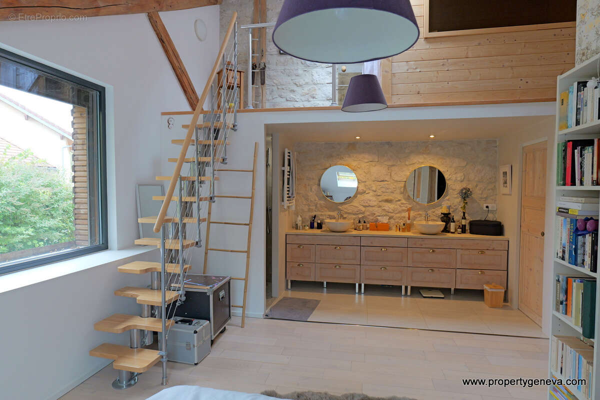 Maison à PREVESSIN-MOENS