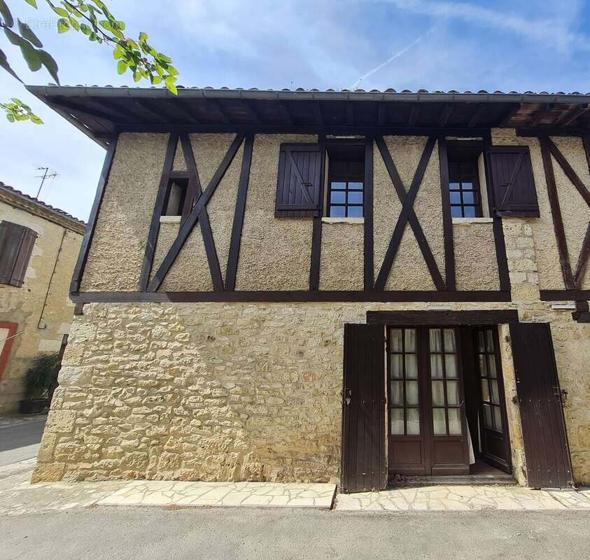 Maison à MONFORT