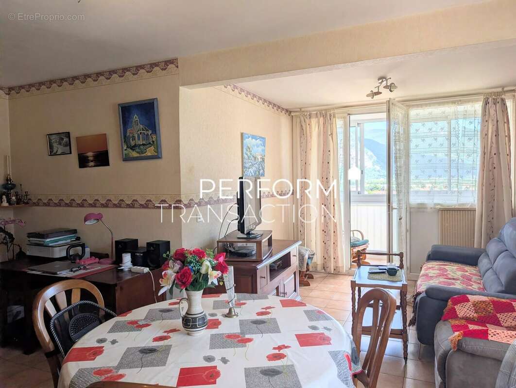 Appartement à SASSENAGE
