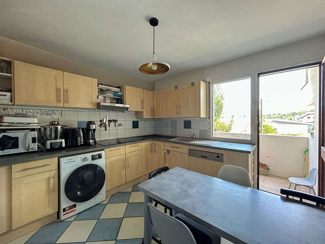 CHAMBÉRY- Secteur Bissy  Appartement T4 de 86 m2 - photo 5