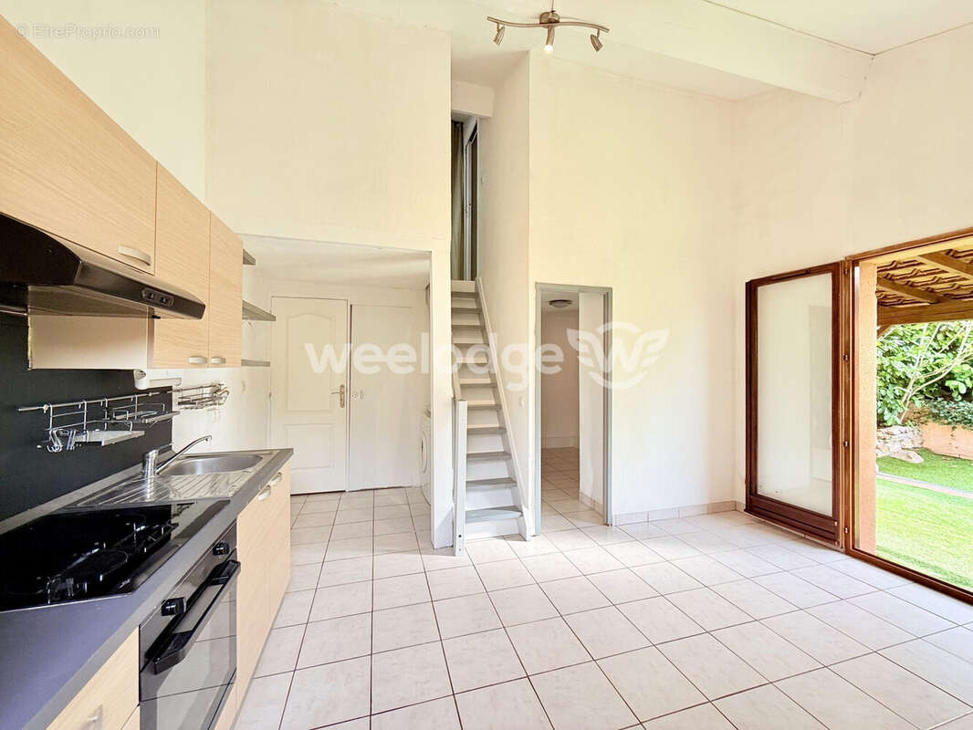 Maison à TOURRETTES