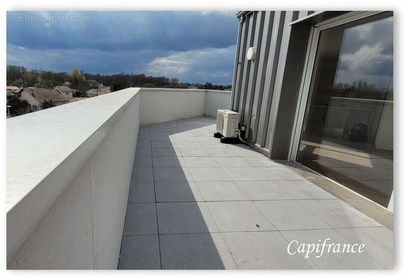 Appartement à VILLENAVE-D'ORNON