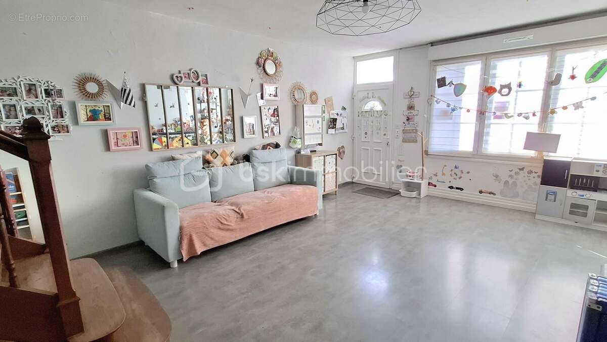 Maison à CHATEAU-RENAULT