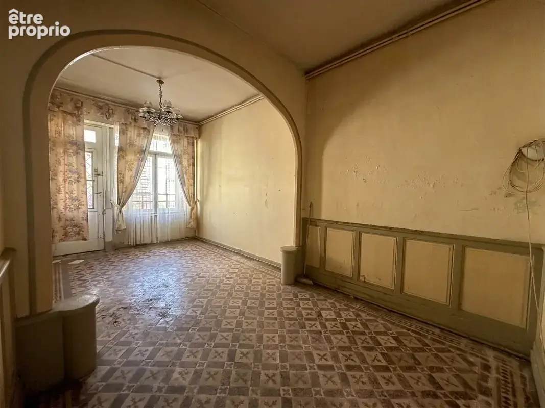 Ensemble immobilier  composé d'une maison à rénover et d'un apt loué avec cour - photo 4