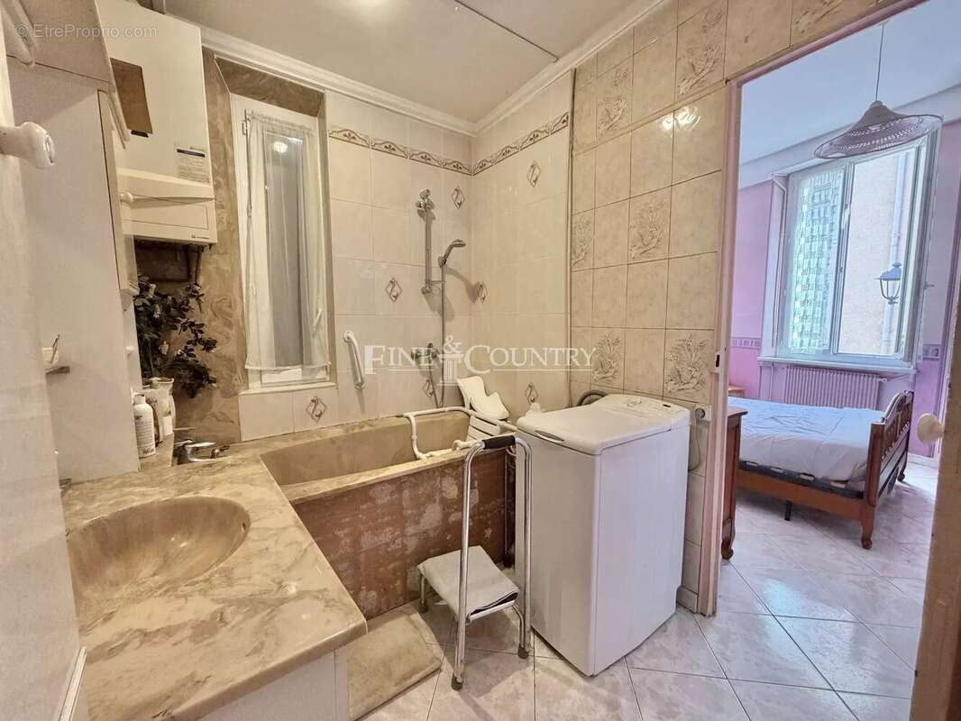 Vente immeuble à Le Cannet , à rénover. - photo 8