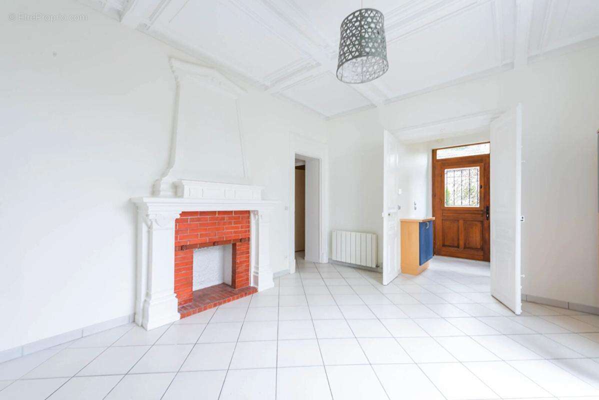 Appartement à SAINT-REMY-LES-CHEVREUSE