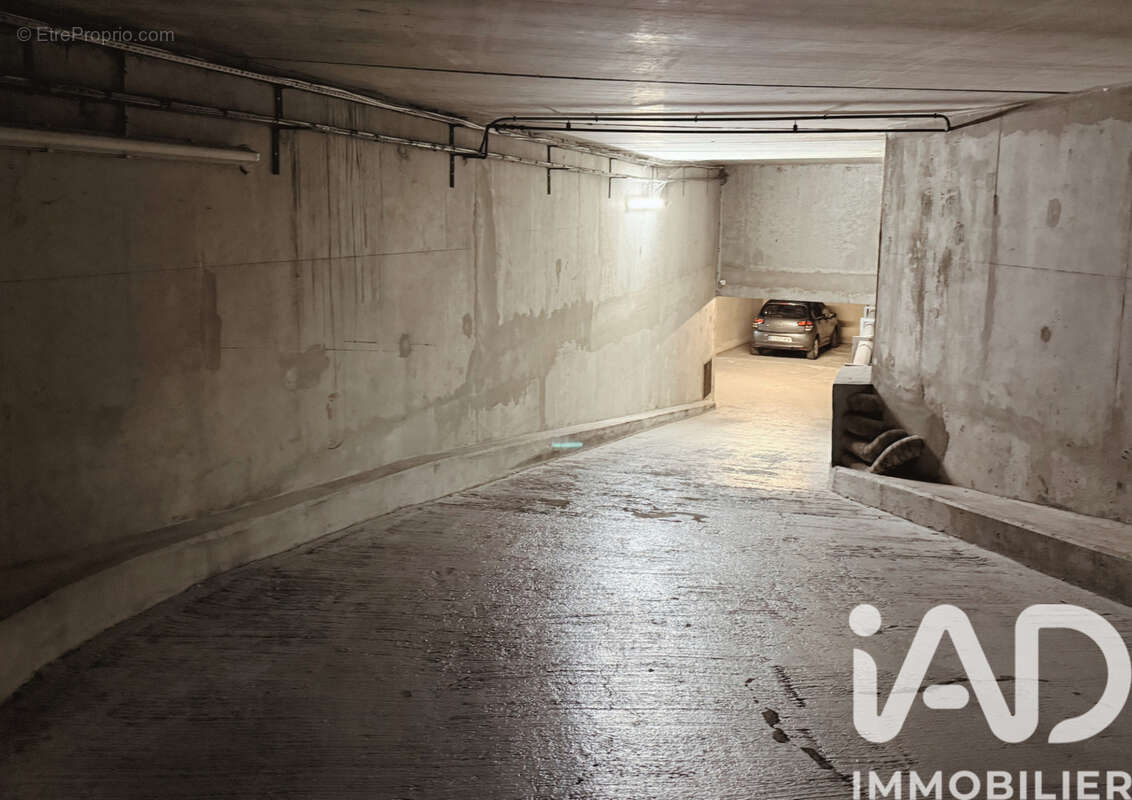 Photo 4 - Parking à PARIS-19E
