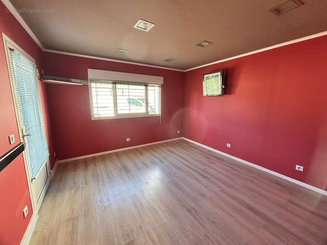 Commerce à ANGRESSE