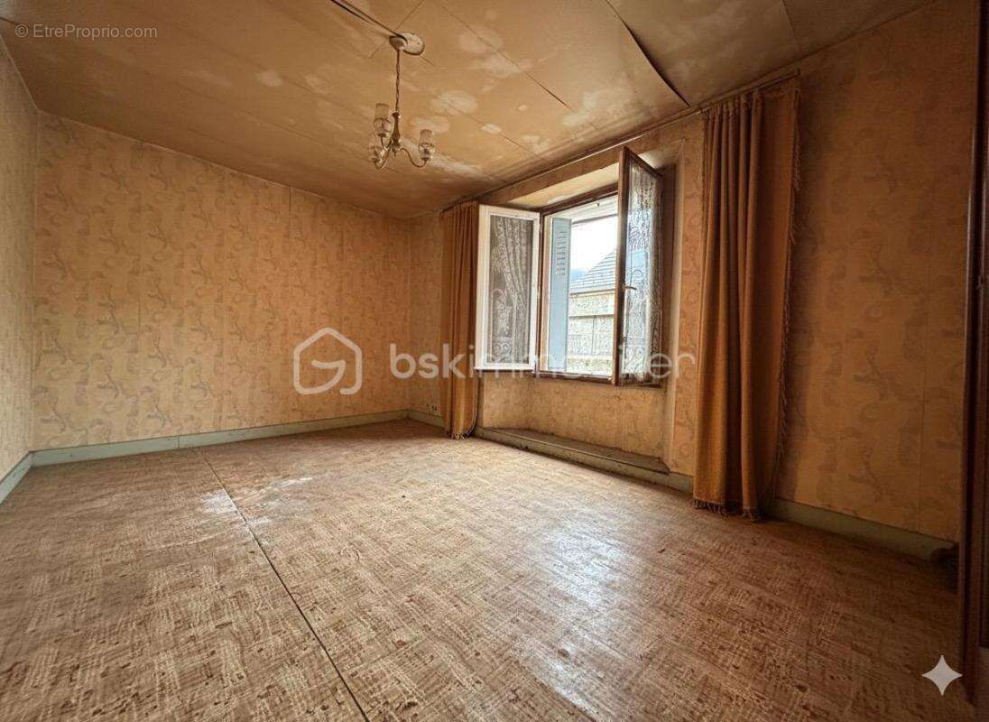 Maison de village T5 de 105 m² à rénover – Séchilienne - photo 18