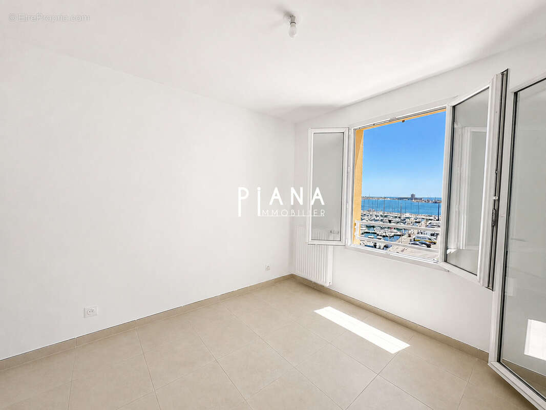Appartement à PORT-DE-BOUC