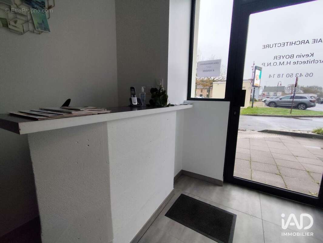 Photo 3 - Commerce à BAINS-SUR-OUST