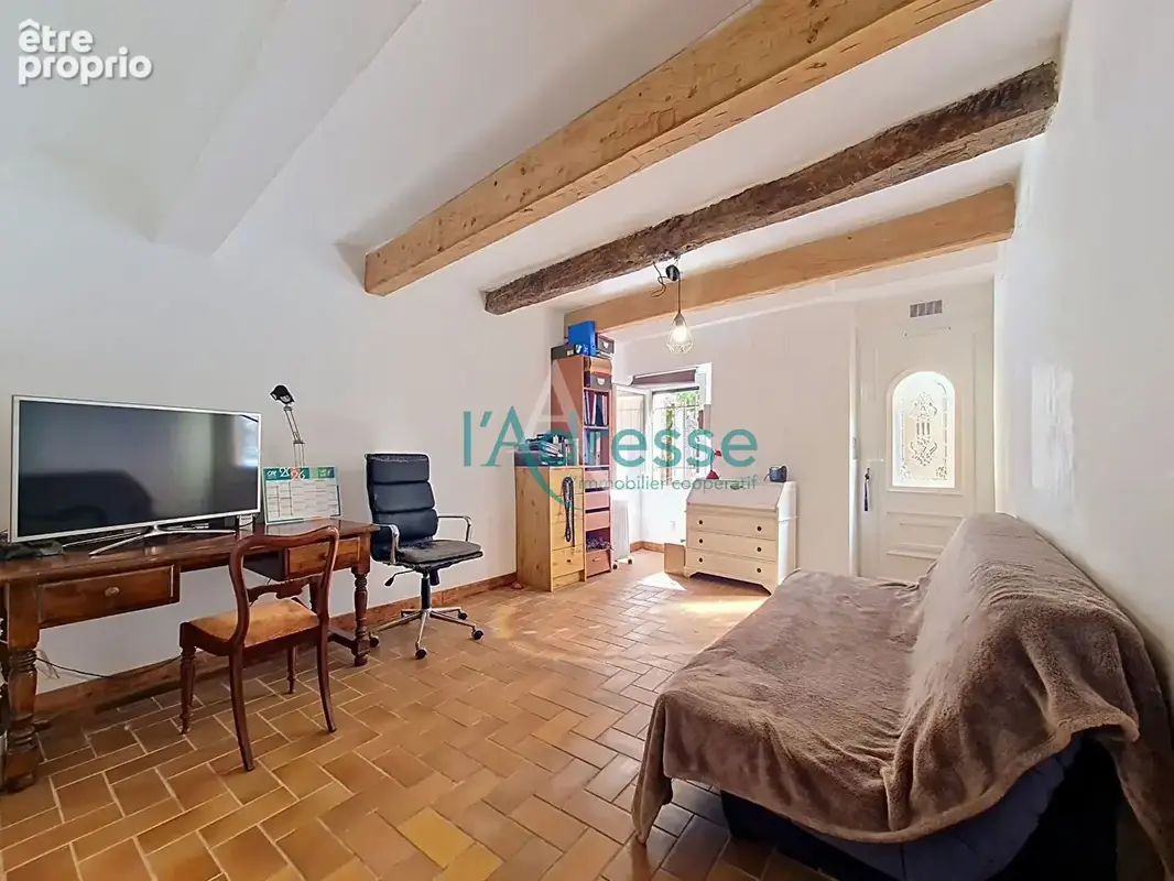 Maison de village! 90 m² habitables Deux entrées indépendantes, fort potentiel d'évolution - photo 4