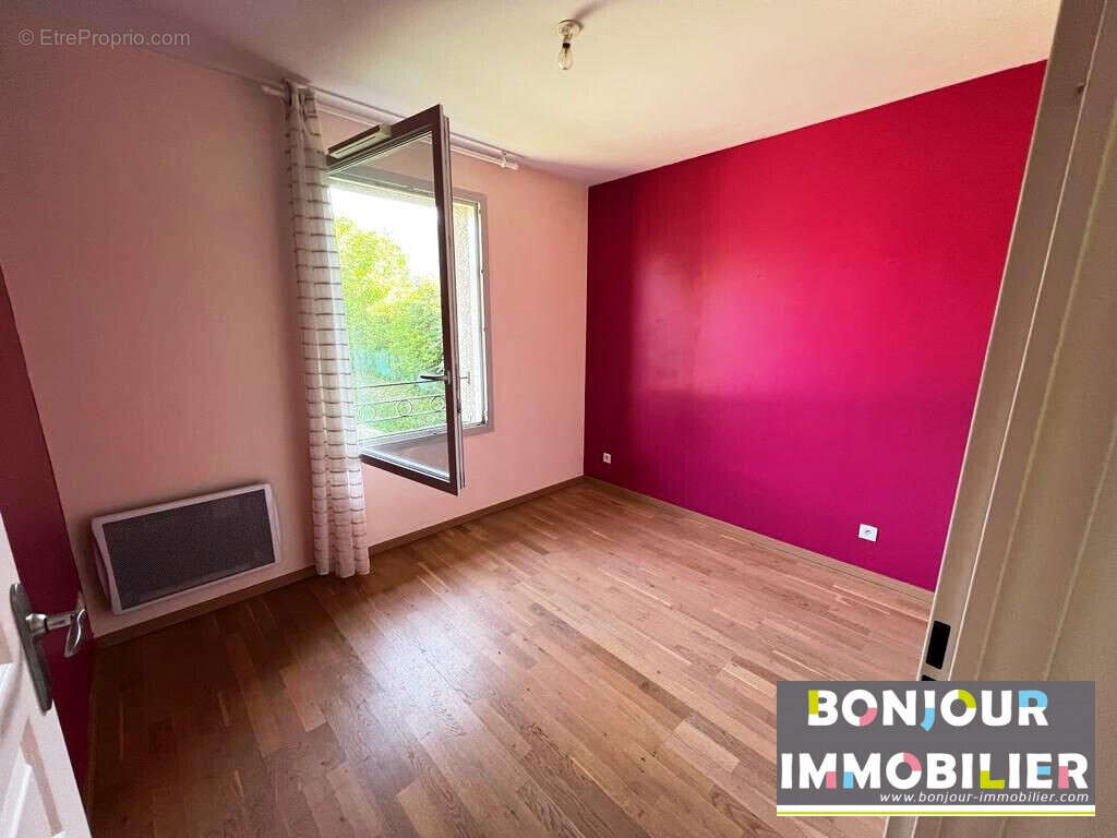 Appartement à MERY