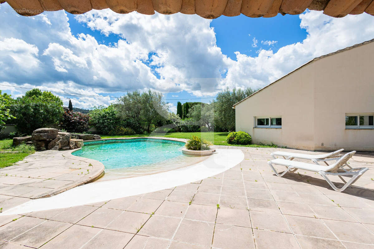 Maison à VAISON-LA-ROMAINE