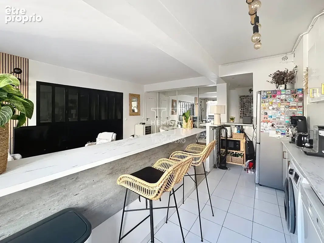Paris xvi -appartement coup de coeur - trocadéro - élégant 2 pieces de 60 m2 - belle piece de vie de 43 2m2 - - photo 14