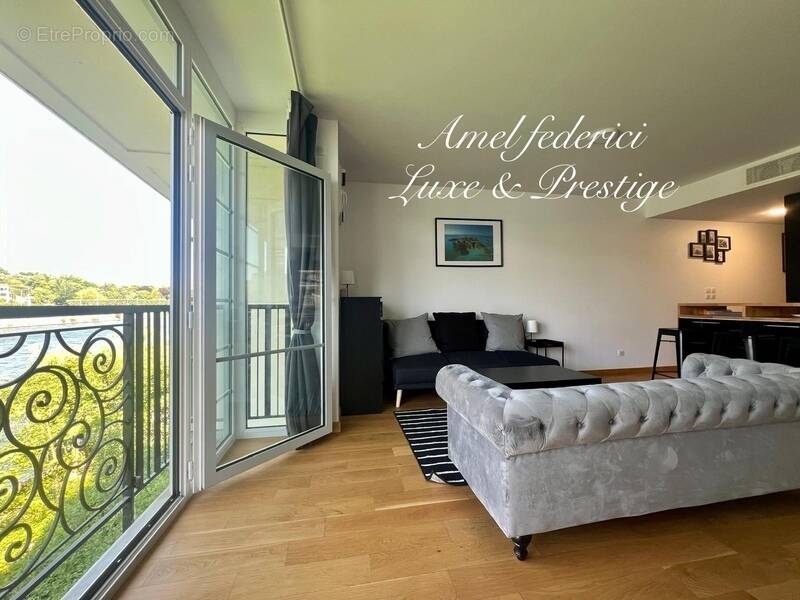 Appartement à NEUILLY-SUR-SEINE