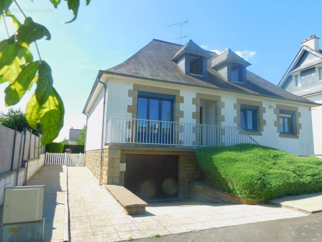 Maison à FOUGERES
