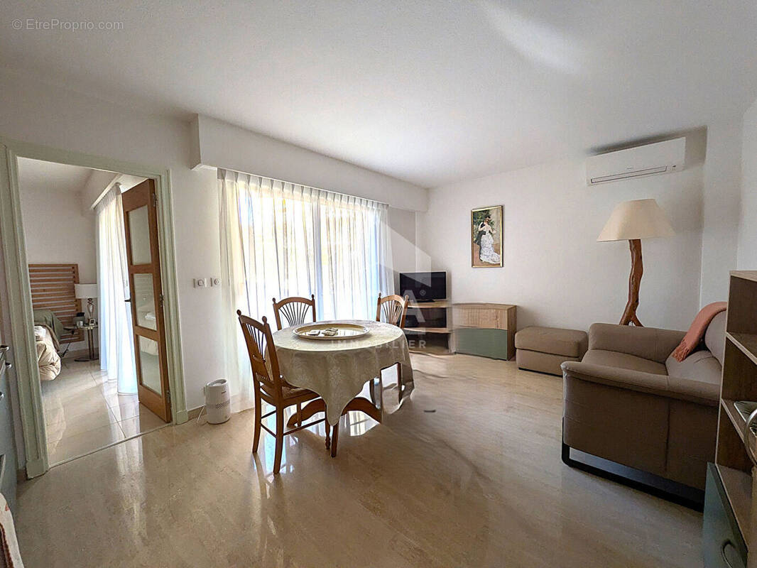 Appartement à CAGNES-SUR-MER