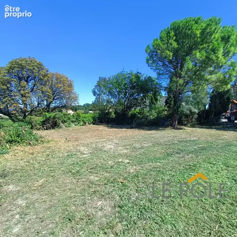 Terrain à TULETTE