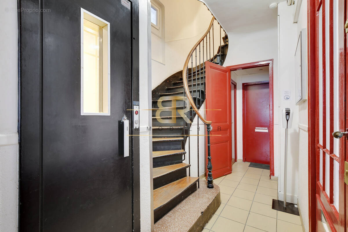 Appartement à PARIS-20E