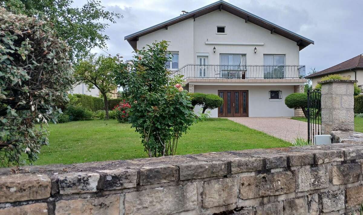 Maison traditionelle prete à vivre à 10 minutes de Vesoul - photo 4