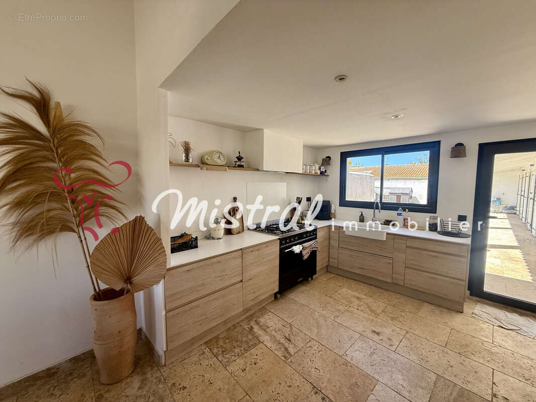 Maison saintes maries de la mer plain pied 3 chambres acces grand radeau - photo 7