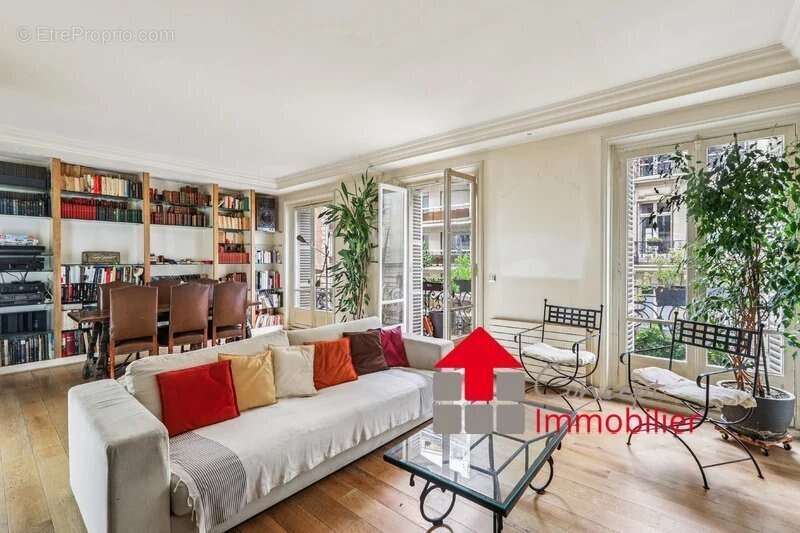 Appartement à PARIS-17E