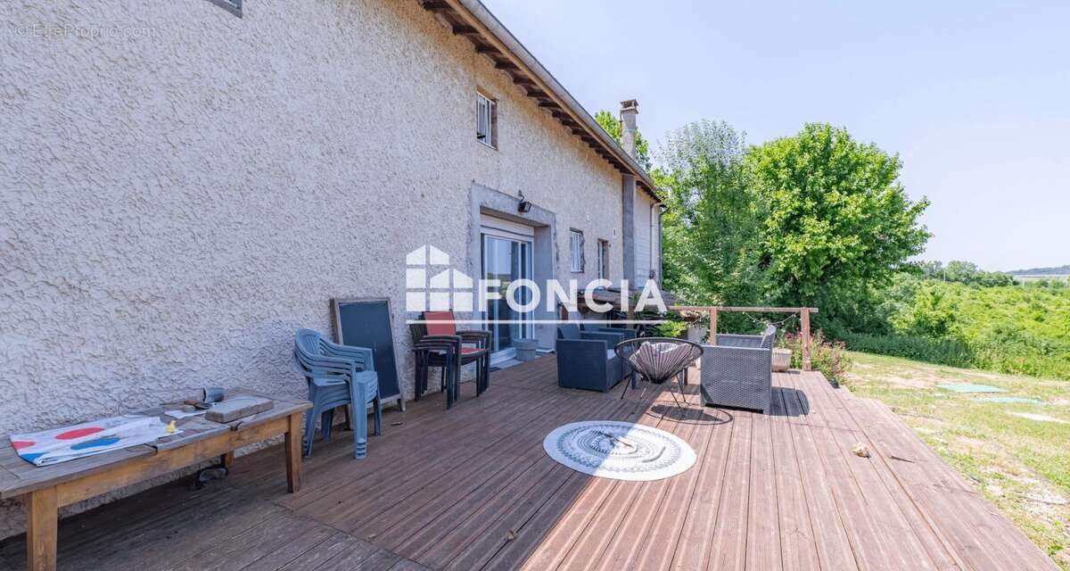 Maison à SAINT-ROMAIN-DE-SURIEU