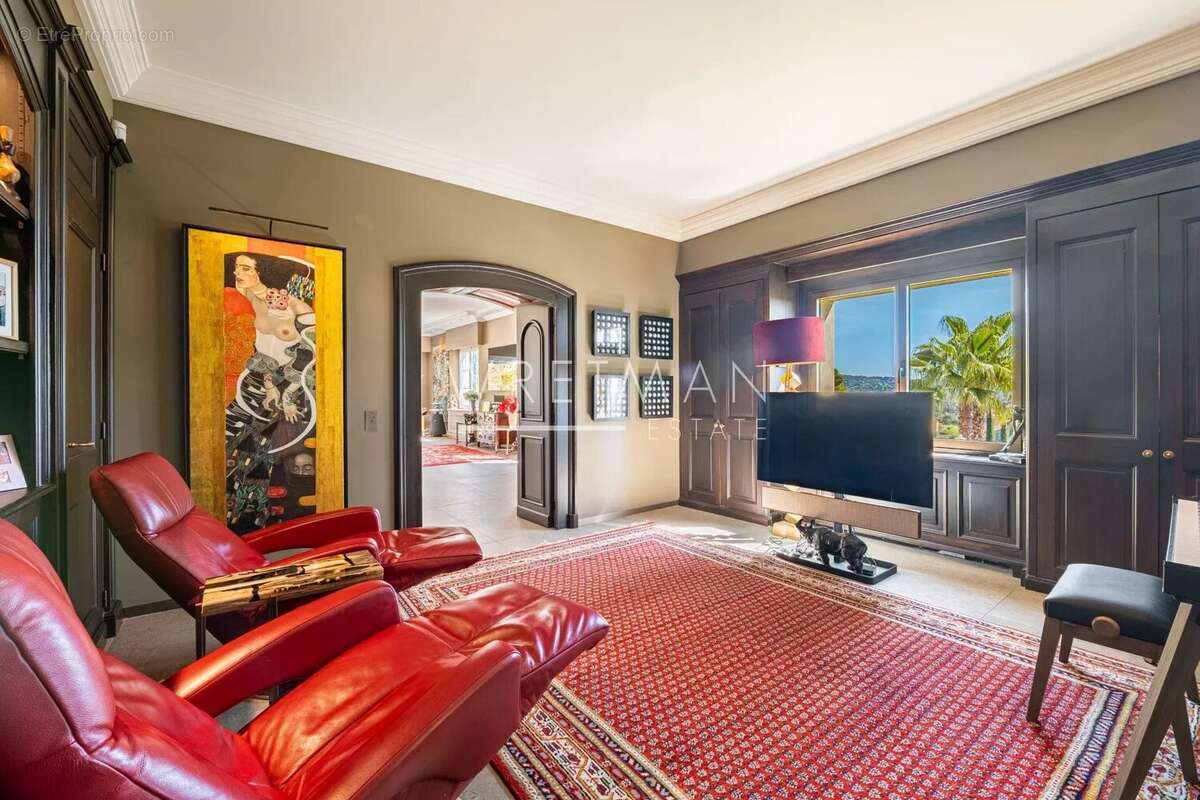 Maison à MOUGINS