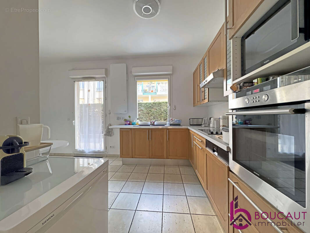 Appartement à LE PLESSIS-ROBINSON