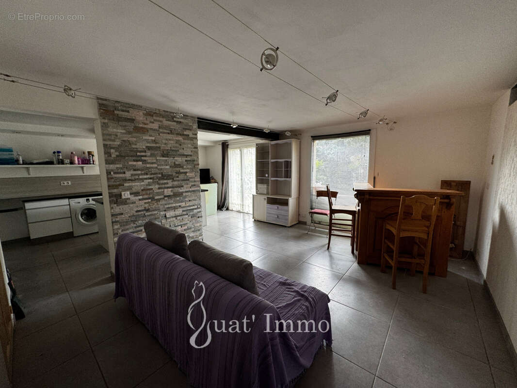 Maison de charme avec beaux volumes et fort potentiel - photo 2