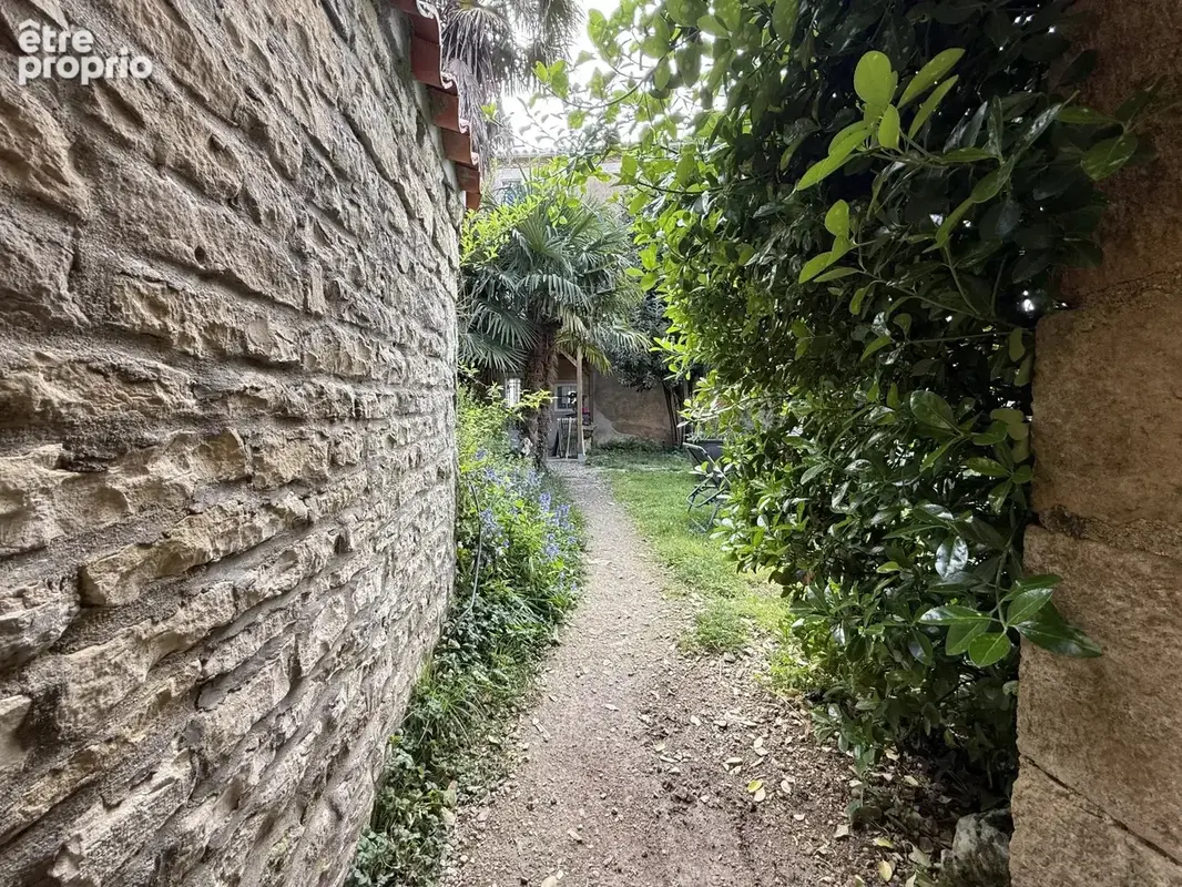 Spacieuse propriété en pierre de 4 chambres, au coeur d'un petit village proche de Ruffec - photo 22