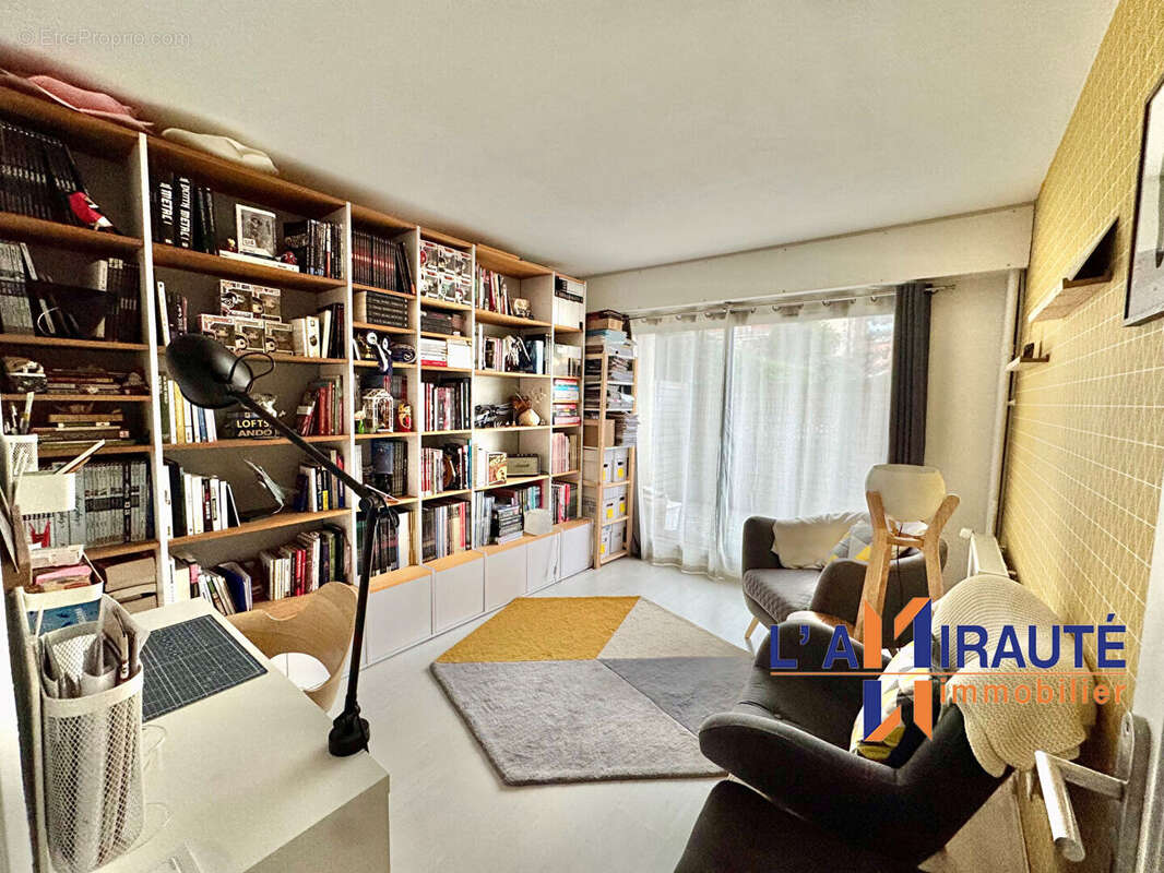 Appartement à HOUILLES