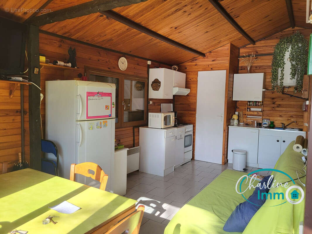 Terrain à LONGPRE-LES-CORPS-SAINTS