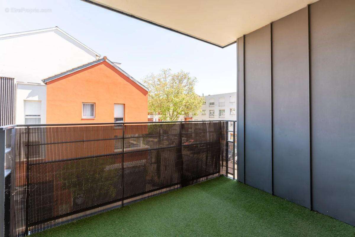 Appartement à MEYZIEU