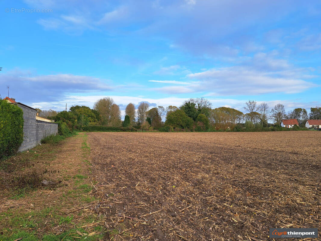 Terrain à ERONDELLE