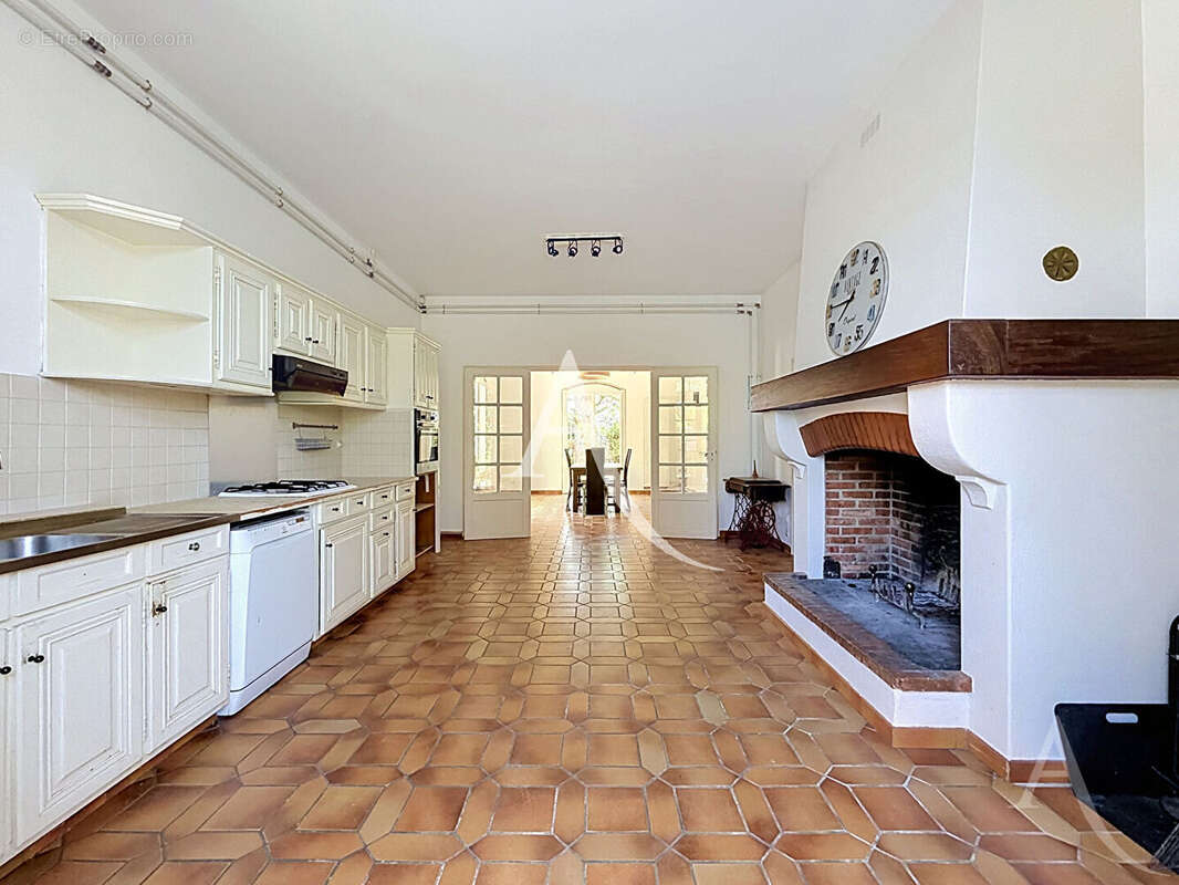Maison de Maître Lavernose Lacasse - 9 pièces 248 m2 - photo 2