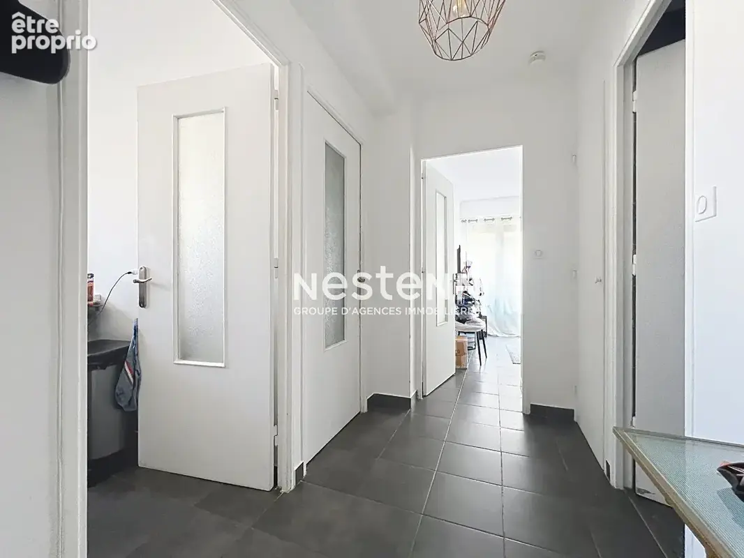 Golfe Juan - 2P - 48m² - Proche mer - Balcon - Refait à neuf - Sud - Cave - photo 8