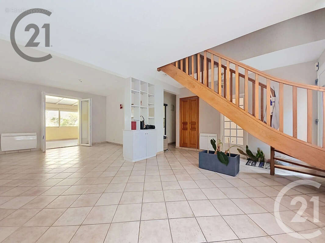 Maison 146 m² à Reims  - photo 3